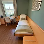 Zur Alten Schule 3*