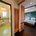 Hotel Zur Alten Schule Pitten