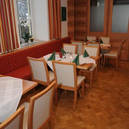 Hotel Zur Alten Schule Pitten