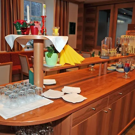 Zur Alten Schule Hotel 3*