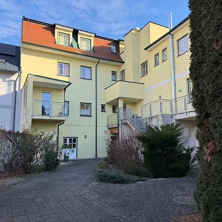 Zur Alten Schule Pitten