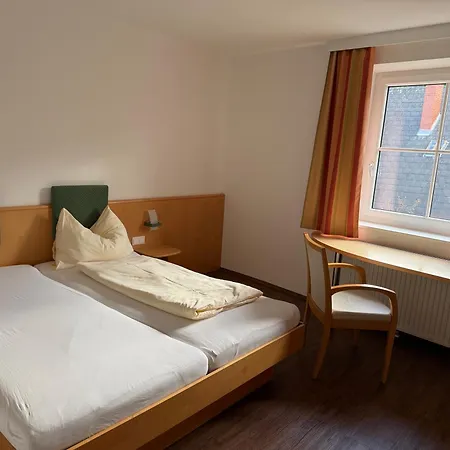 Zur Alten Schule Hotel