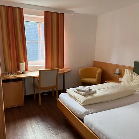 Zur Alten Schule Pitten