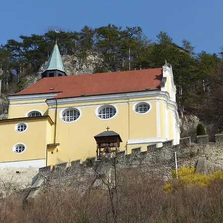 Zur Alten Schule Hotel Pitten
