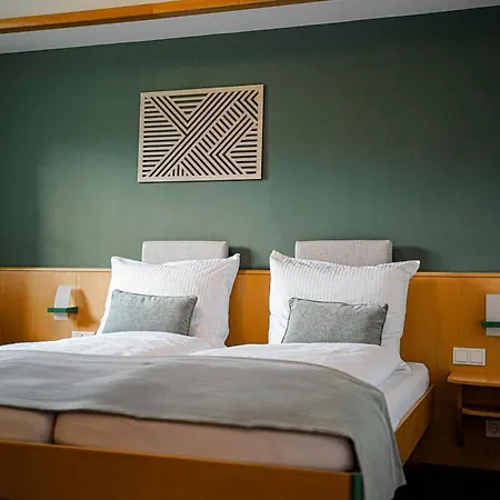 Zur Alten Schule Hotel 3*
