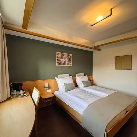 Hotel Zur Alten Schule 3*