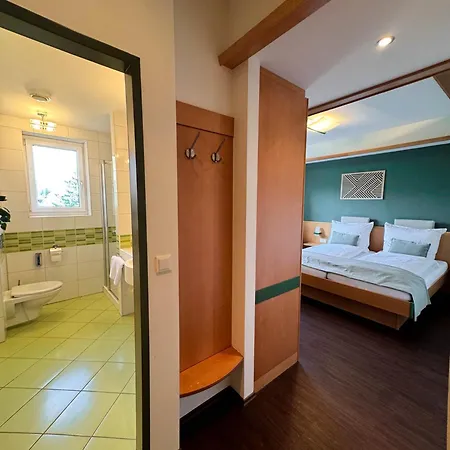 Hotel Zur Alten Schule Pitten