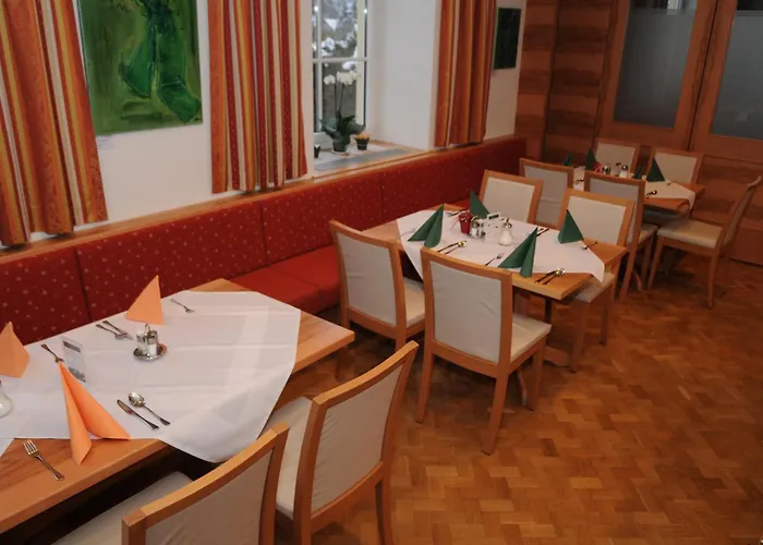 Zur Alten Schule Hotel Pitten