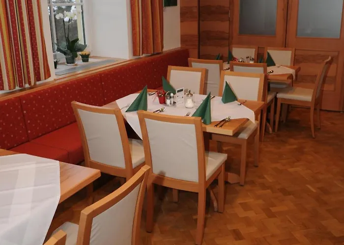 Hotel Zur Alten Schule Pitten