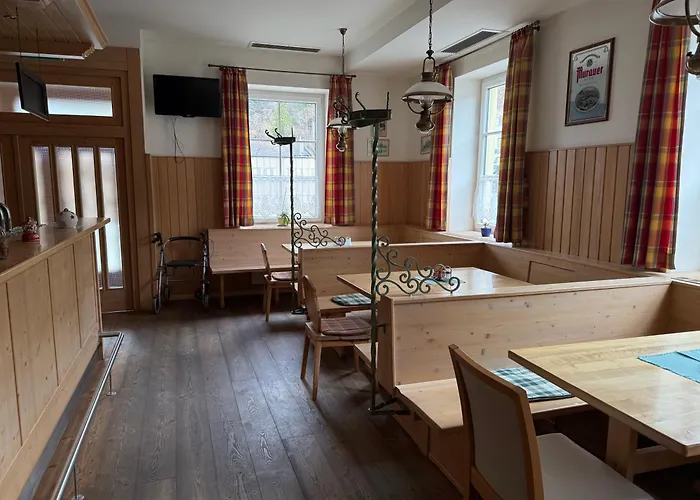 Zur Alten Schule Hotel