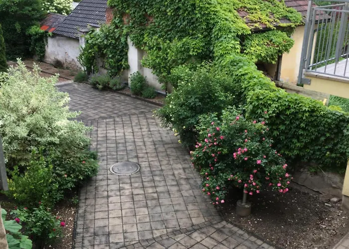 Zur Alten Schule Pitten