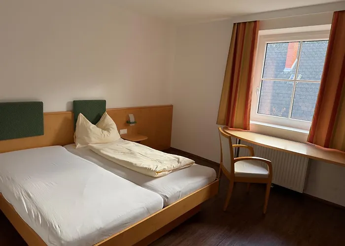 Zur Alten Schule Hotel