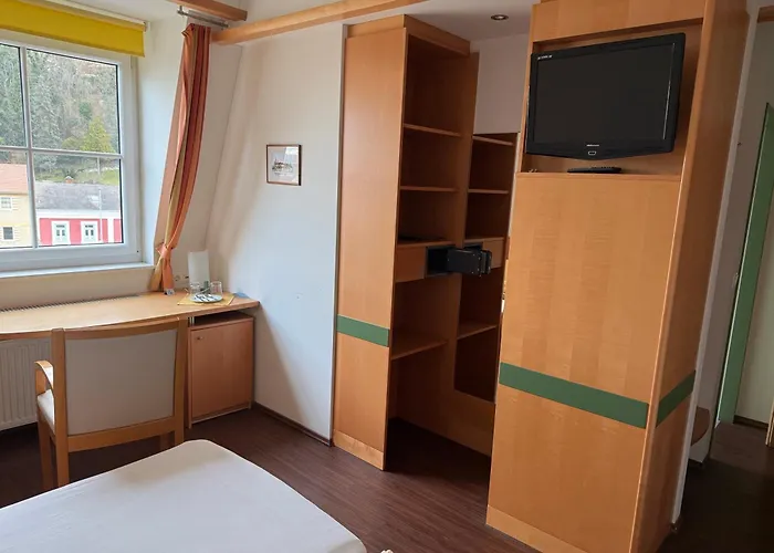 Zur Alten Schule 3* Pitten