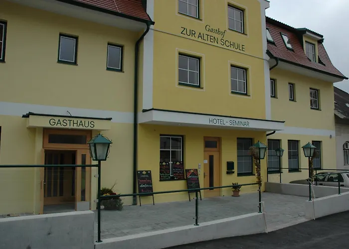 Zur Alten Schule Hotel