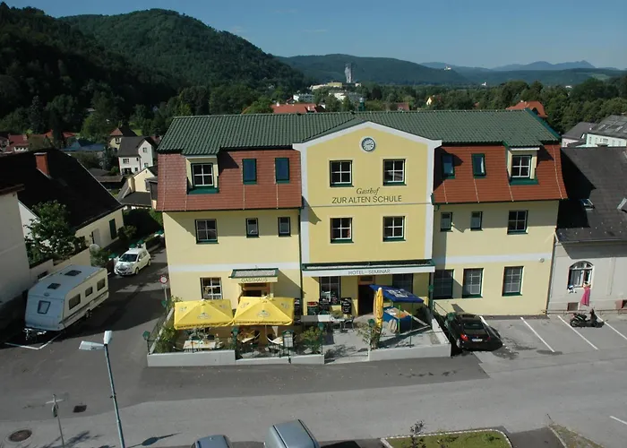 Zur Alten Schule Pitten