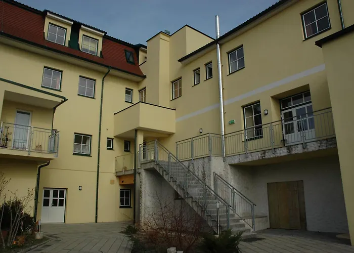Zur Alten Schule Hotel